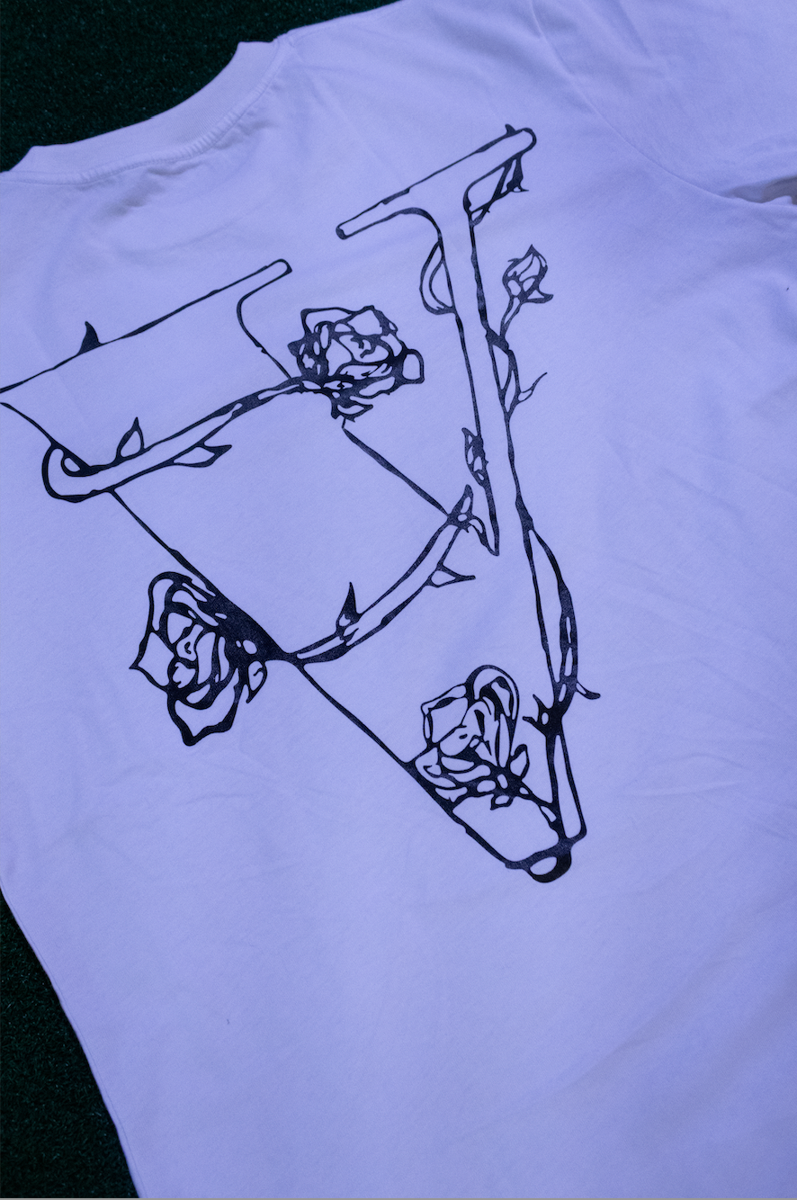 "V" TEE WHITE