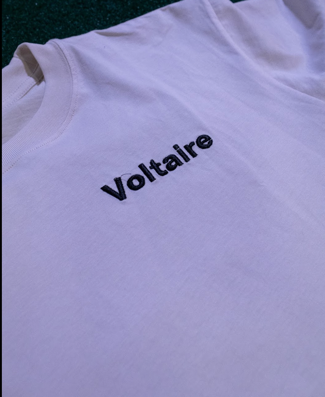 "CROSS" TEE BEIGE